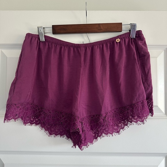Midnight Bakery 2 Piece Tank & Shorts Pajama Set in Berry NWT - Picture 7 of 11